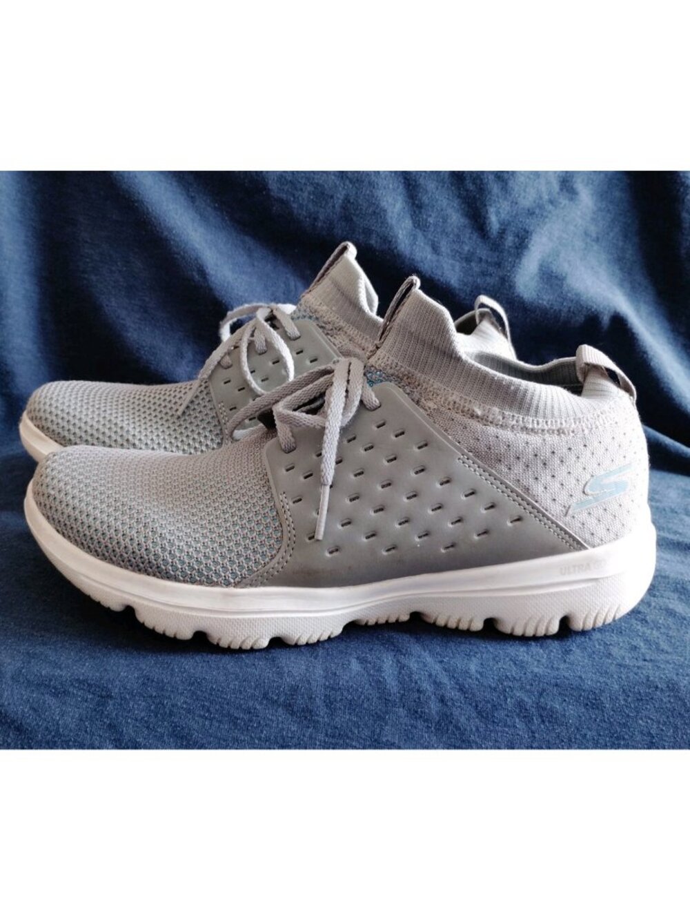 Skechers Go Walk Evolution Ultra Women Gray Athletic Walking Shoes Size 8 US